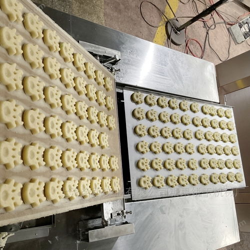 創(chuàng)新融合 全自動餅干果醬澆注機與餅干成型果醬連體機在酒類經營中的多元化應用